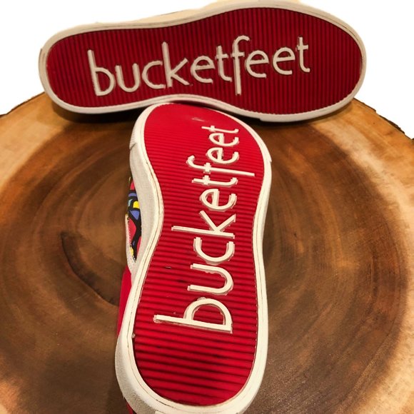 Red Abstract Design Bucketfeet Sneakers, Sz 7, EUC - Picture 6 of 7